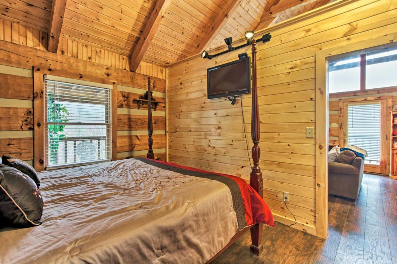 Sevierville Cabin With Private Hot Tub And Fireplace! Экстерьер фото