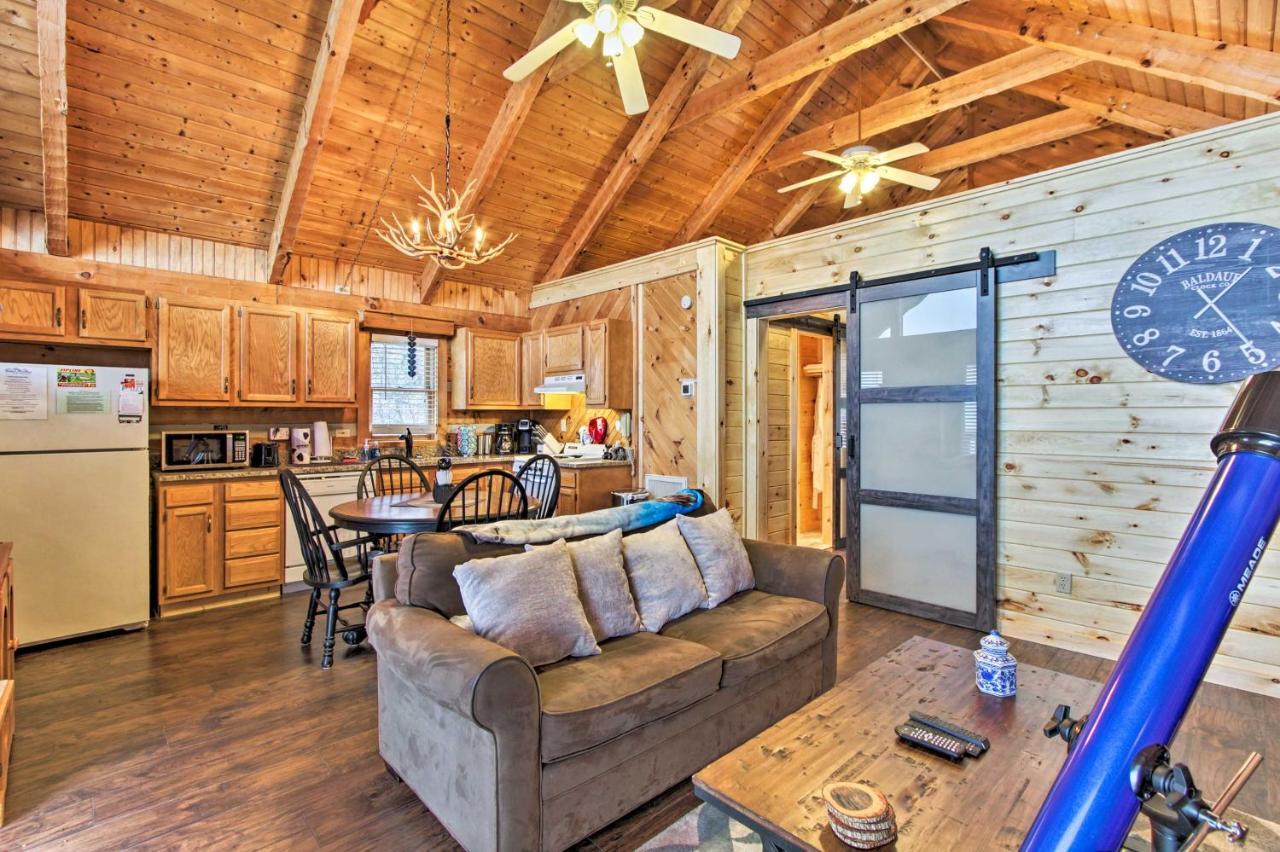 Sevierville Cabin With Private Hot Tub And Fireplace! Экстерьер фото